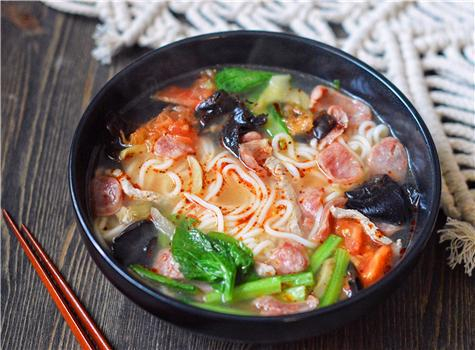 南京小煮面,家常配“六鲜”,汤浓味美,一起学做吧