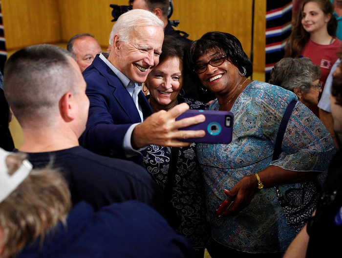  拜登11日在爱荷华州达文波特出席竞选活动。图/视觉中国