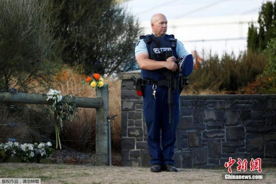 资料图：当地时间3月20日，新西兰枪击案遇难者的首场葬礼在克赖斯特彻奇的一座墓园举行。