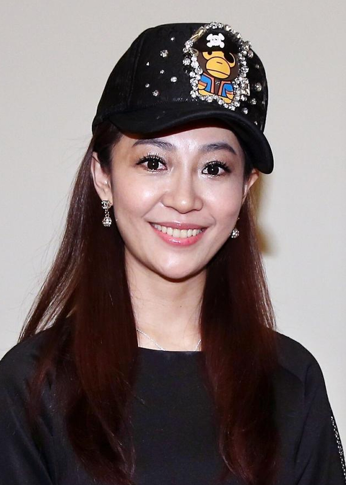 38岁庄士集团阔少庄家彬娶内地女友程新惠,曾与傅明宪9年姐弟恋|吴宗宪|结婚|何超莲|绯闻_新浪娱乐_新浪新闻