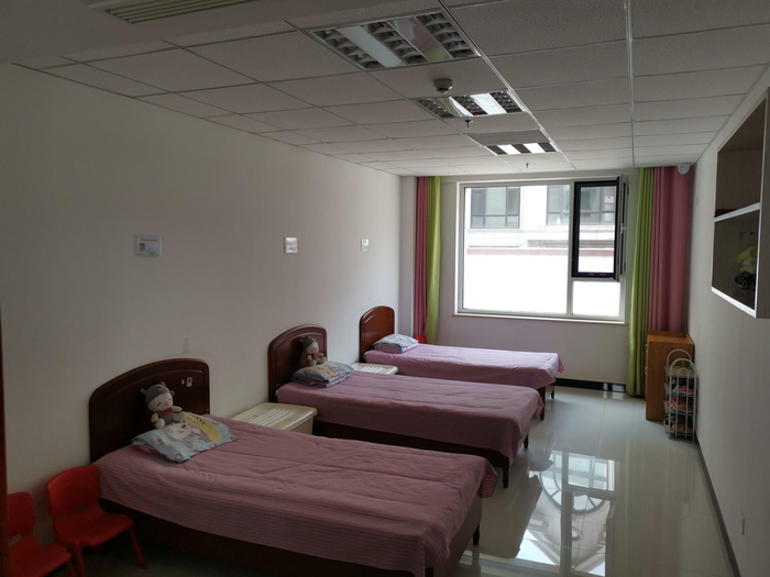 福利院中孩子们的宿舍。本文图片均由澎湃新闻记者 戴越 摄