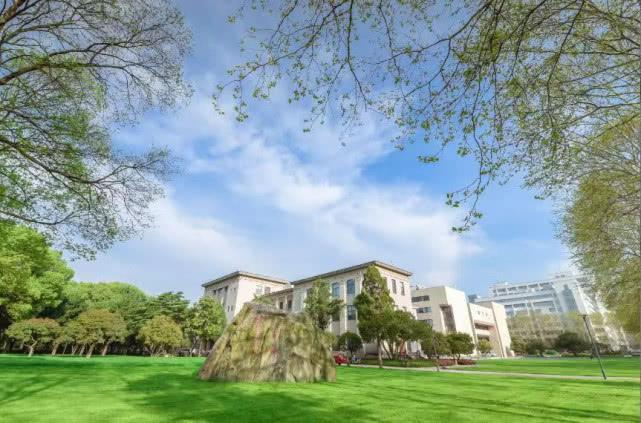 华中科技大学，“凭实力孤独”的6大个性！