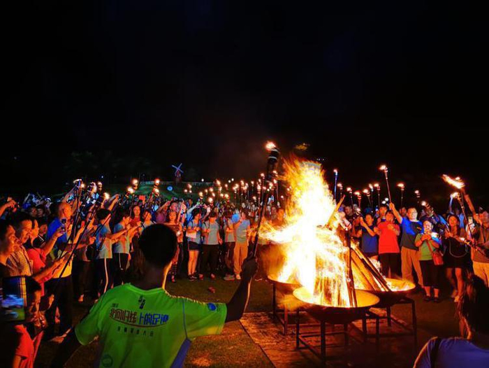 重磅:“回归之夜”民俗文化篝火祈福晚会,夜晚的惊艳|瑶族|北回归线|篝火_新浪新闻