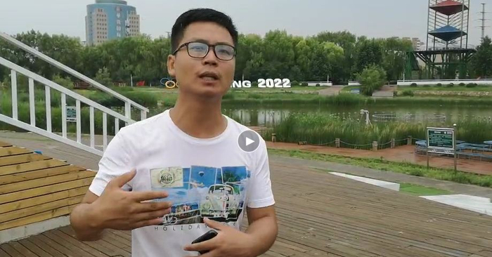 张家口万全区水幕电影及音乐喷泉项目现场负责人李俊。