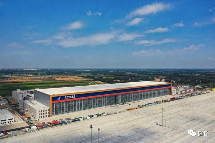 △ 2019年6月29日，北京大兴国际机场，航拍南航机库。摄影 / 新京报记者陶冉