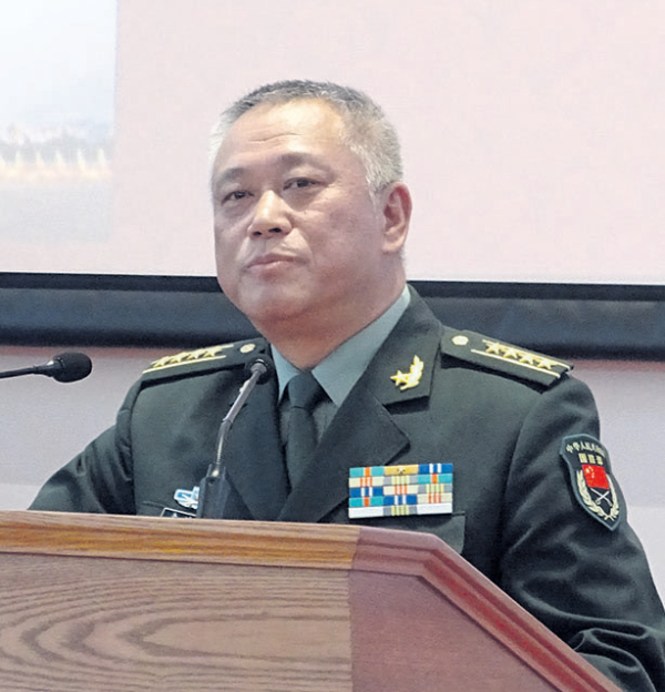 　　李鸿飞