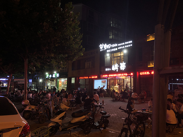 事发当日，谭某明和朋友在这家店吃饭喝酒。本文图片除署名外，均由澎湃新闻记者 王鑫 图