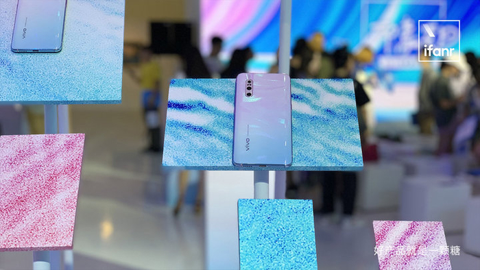 vivo推出x27印象夏日新配色版本再次让艺术为科技站台