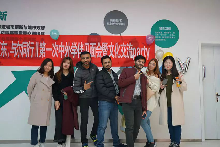 　2018年山大“学伴”参与现场&nbsp; 图片来自山大研究生会微信公众号