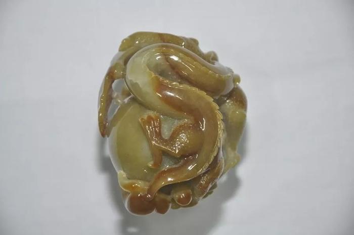 4、翡翠戒指(PT750托)