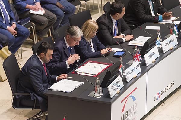 7月12日的理事成员会议开到了晚上10点半