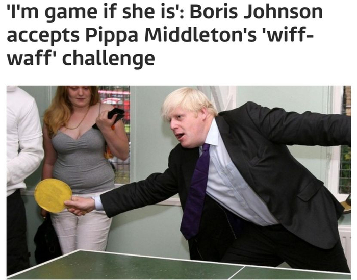  外媒抓拍鲍里斯打乒乓球