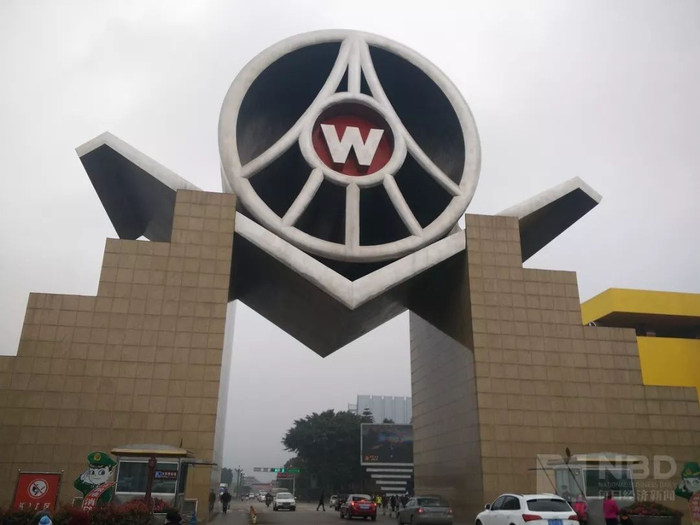 五粮液厂区大门 图片来源：每经记者 朱万平 摄