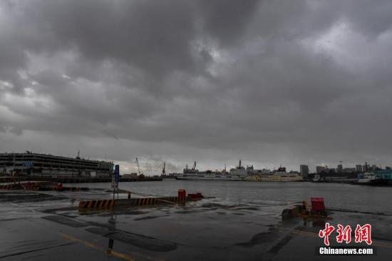 资料图：南海热带低压于7月31日08时加强为2019年第7号台风“韦帕”。中新社记者 骆云飞 摄