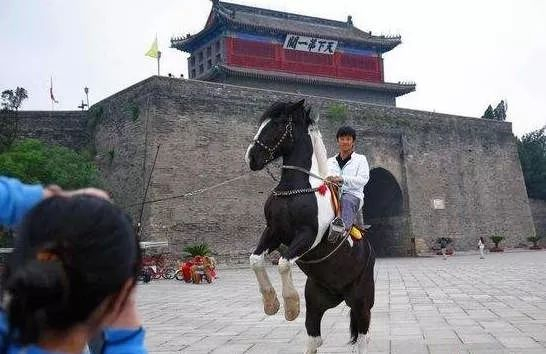 5A景区山海关前一景