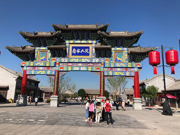 8月17日上午，闭门整改十天的乔家大院景区重新开门营业。 本文图均为澎湃新闻记者 汤琪 摄