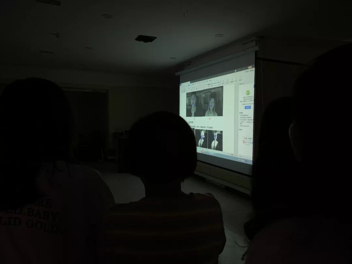 8月9日，员工们正在进行新项目的培训。新京报记者周小琪&nbsp;摄