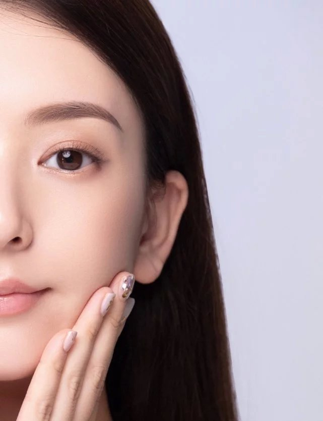 方媛官宣以天王嫂身份拿下范冰冰代言过大牌，地位堪比一线女星