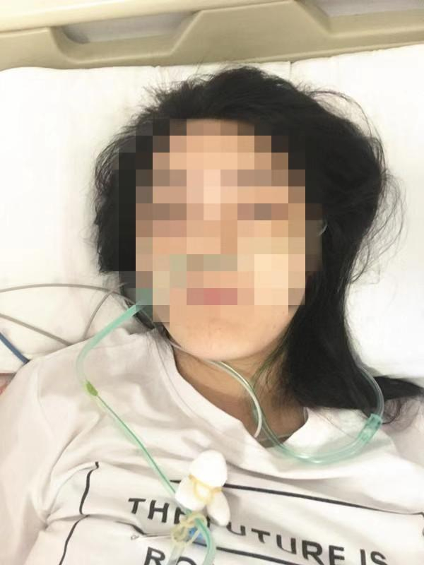 邝美在注射了一针来源不明的肉毒素瘦脸美容针之后，发生中毒。 本文图片均为浦南医院 提供