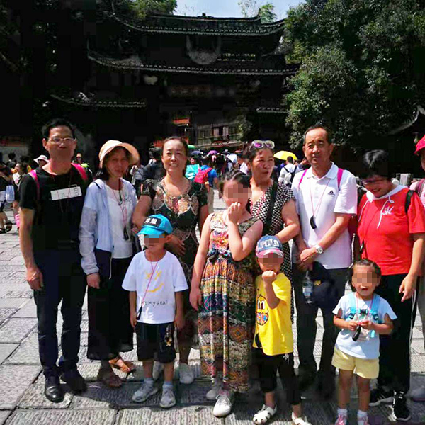 蔡先生说，让同样命运的孩子在一起，他们就不会觉得自己是异类