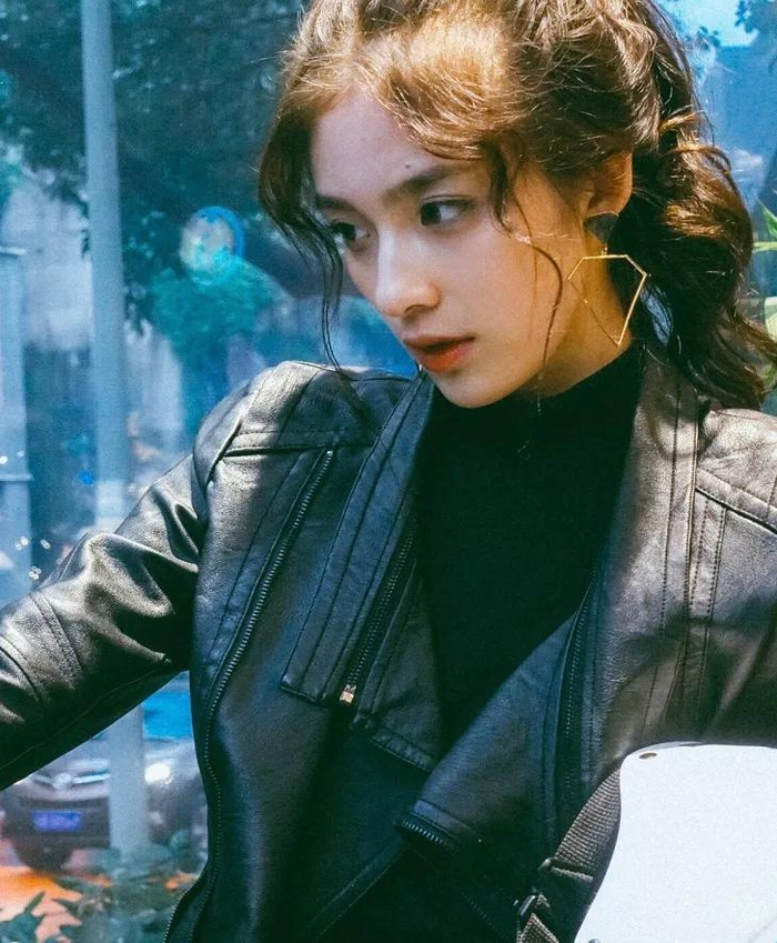 她就是"鲶鱼精"王一笛,在剧中因为大嘴巴被方一凡起外号叫"鲶鱼精"