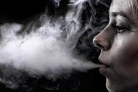 18岁的年纪70岁的肺?美国一青年起诉电子烟制造商