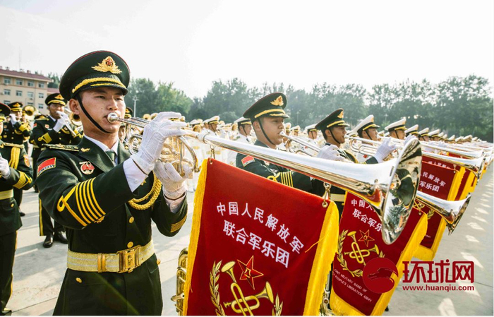 积极准备国庆70周年阅兵，联合军乐团于9月17日在北京昌平阅兵集训点进行训练。摄/李昊