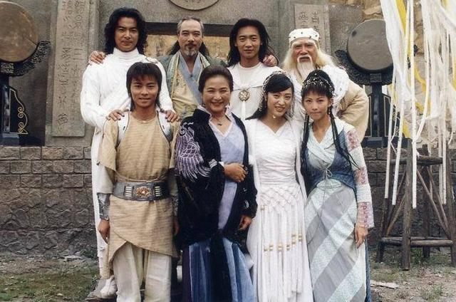 《水月洞天》玄幻武侠剧鼻祖,至今无人敢翻拍,原因令人可惜|水月洞天_新浪娱乐_新浪新闻