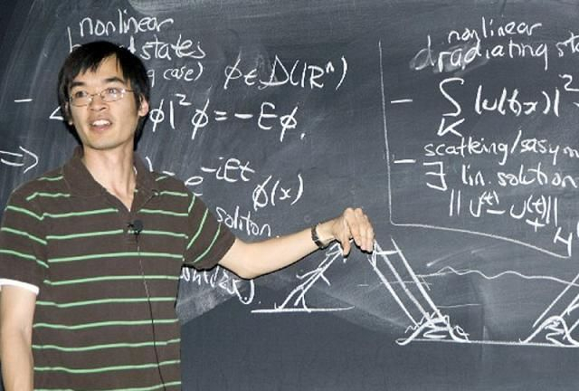 祖籍上海的华裔天才数学家：24岁成美国名校教授