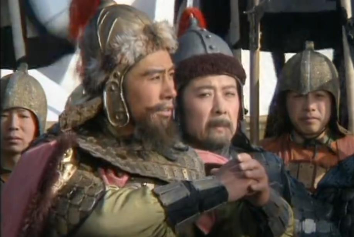 刘关张相聚在张角造反前，刘备差点被张纯打死，关羽张飞在哪里？_新浪新闻