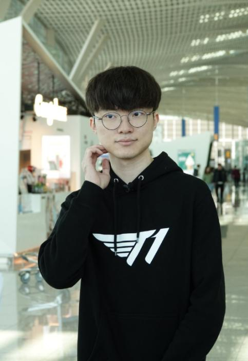 飞科大魔王终于意识到自己有钱了