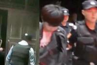 央视曝光扫黑除恶现场:警用破门锤凿开铁门 荷枪实弹抓捕