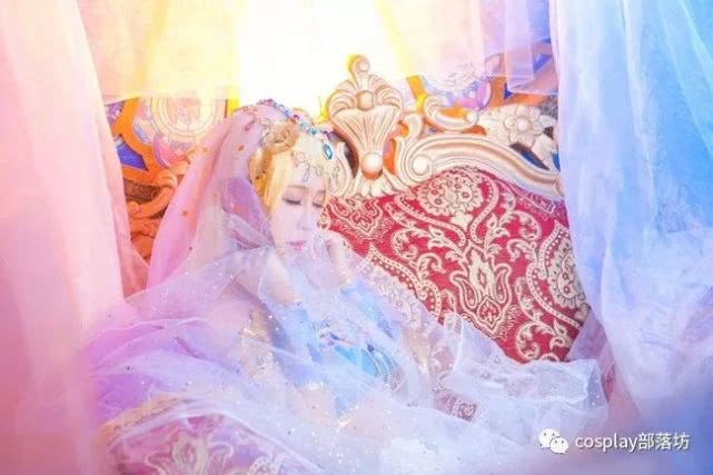 cos:绚濑绘里 感受异域风情 舞娘觉醒!