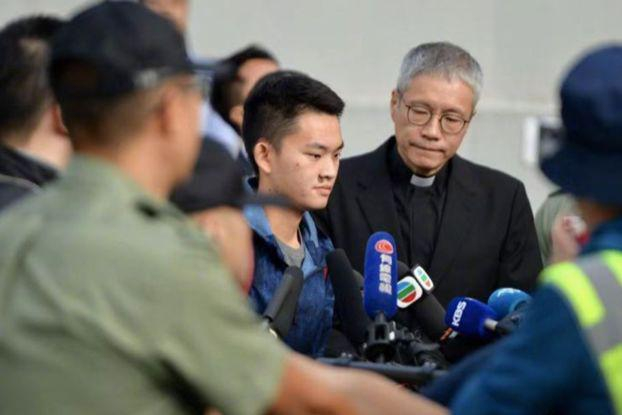  图为10月23日陈同佳出狱