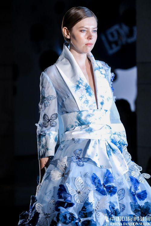 云南服装定制全指南：职业装、工作服、团体定制怎么选，一次讲清楚