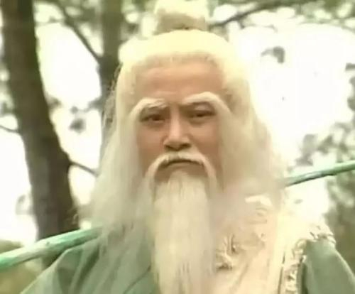 《射雕英雄传》中与世无争的周伯通,为何能成为欧阳锋的克星?