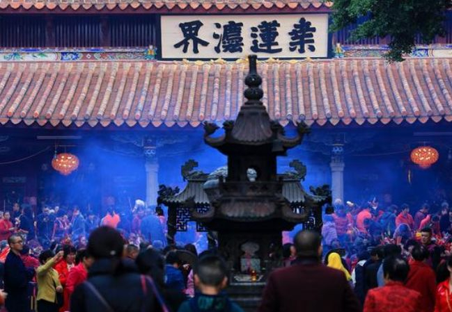 盘点福建香火最旺的4座寺庙,最后一个不输妈祖祖庙|南普陀寺_新浪新闻