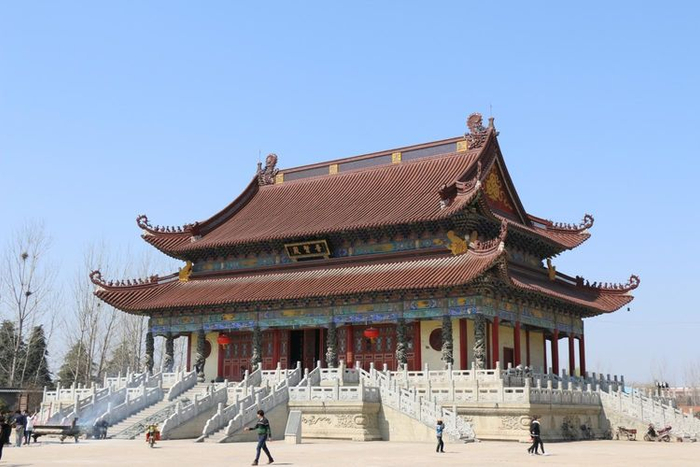 河南被低估的寺庙,山门高31米,长50米,誉为亚洲最大的寺庙|寺庙|山门|少林寺_新浪新闻