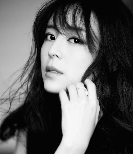 内地女星张静初最迷人写真照,你有被她的美貌所惊艳到吗?