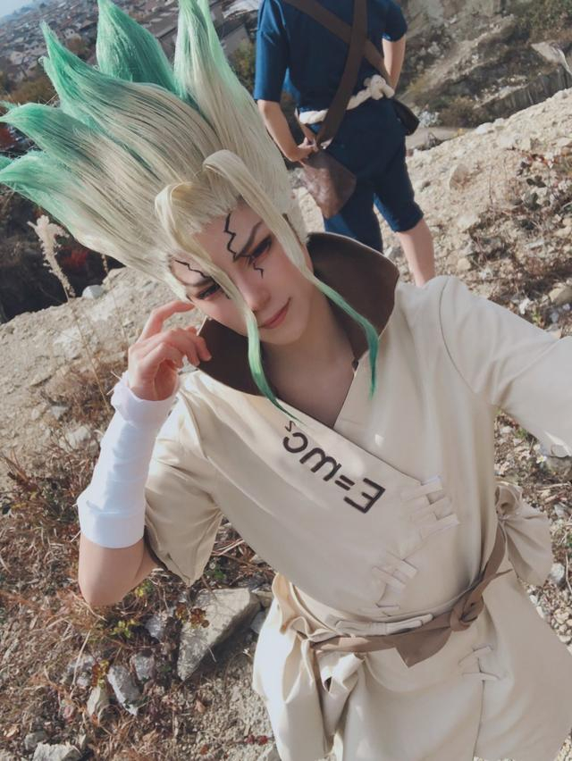 这cosplay没人能超越了吧？这是我见过第一个敢挑战千空这角色的