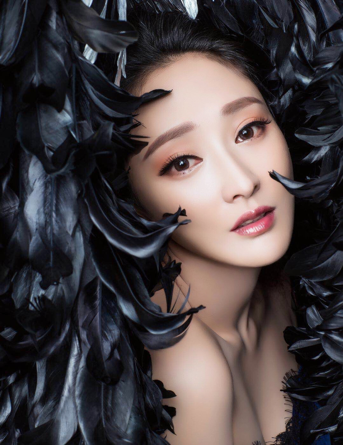 张玉洁出演时代大剧梦在海这边燃情上线