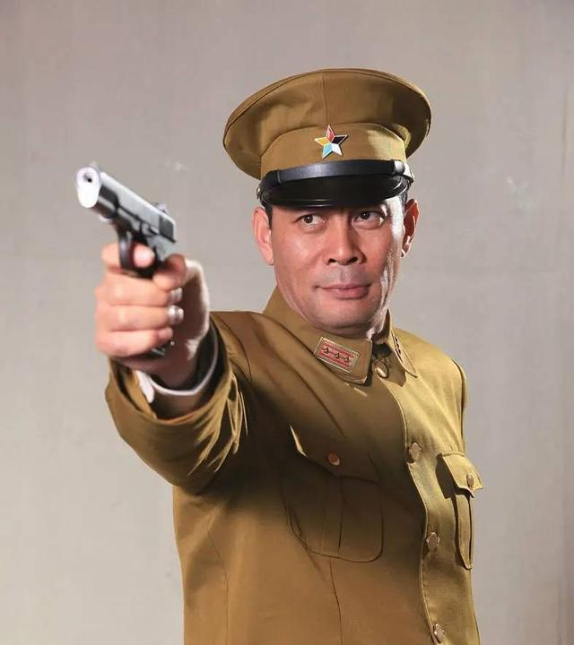 60岁张光北老婆曝光,是“中戏5朵金花”的她,一家三口都是演员|亮剑|陈炜|张思乐|女儿|楚云飞_新浪娱乐_新浪新闻