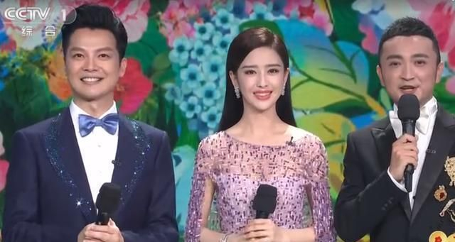 海南农村过年风俗很有地方特色，年味十分的浓厚