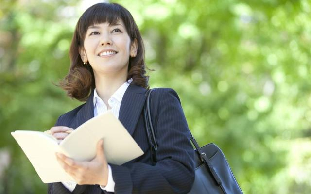 女人到了50岁后，喜欢什么类型的男人，听3位女士怎么说