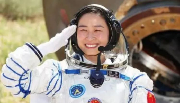 中国首位女宇航员刘洋,太空返回地球后却没消息?