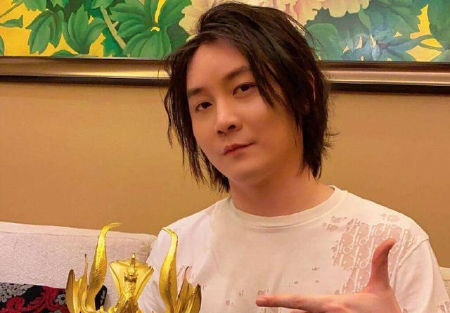 张大仙排位连跪16把!被质疑是找代打?网友:菜是原罪!|张大仙|原罪|质疑_新浪新闻