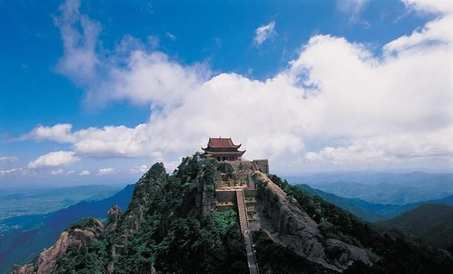 来到安徽,这三大名山—黄山、天柱山、九华山,非常值得游览|黄山|天柱山|名山_新浪新闻