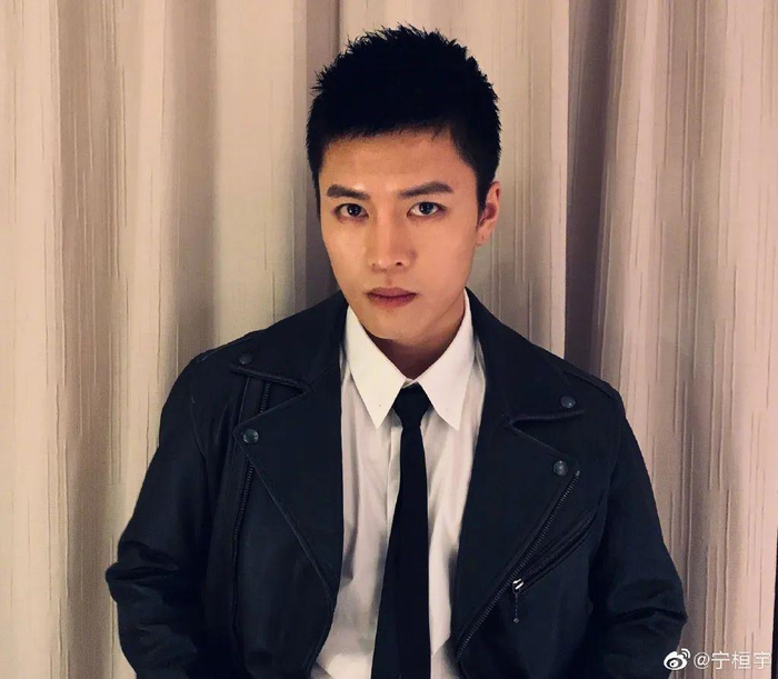 性取向破案了?|饶威|宁桓宇|于湉_新浪新闻