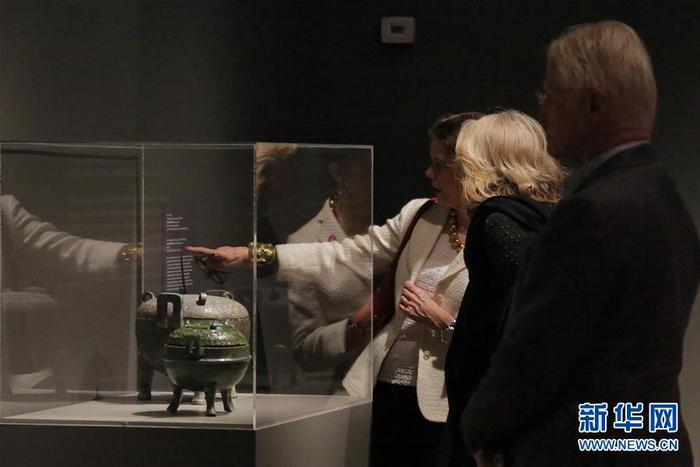 中国古代青铜礼器展览会预展在美国休斯敦举行