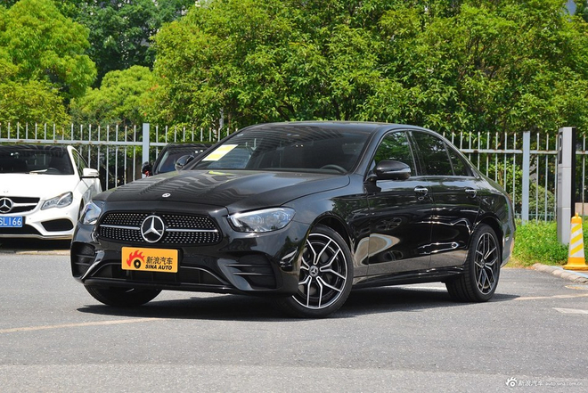 2021款奔驰E级(进口) 改款 E 300 运动版 